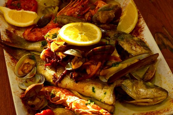Déguster des poissons et viandes cuites à la plancha - Collioure - Restaurant Le Can Pla